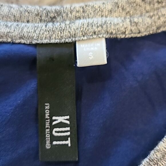 Kut from‎ the kloth blue and gray floral print soft rayon long sleeve shirt - Picture 3 of 5